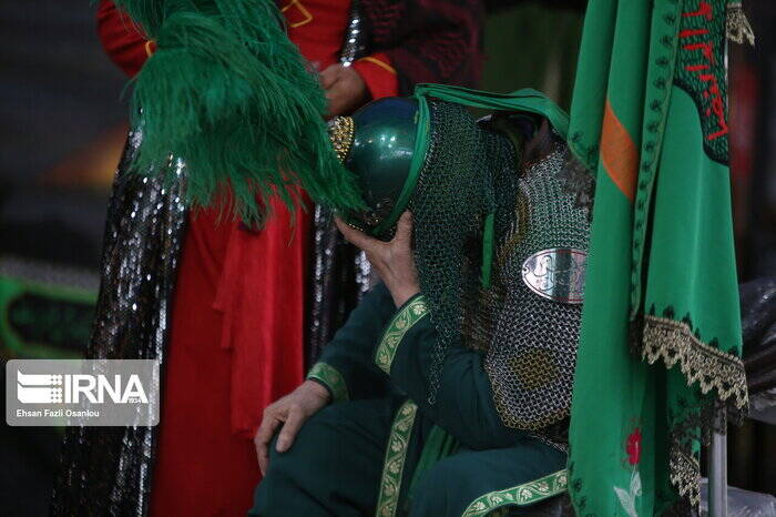 رد خون بر مشکِ ماه بنیهاشم