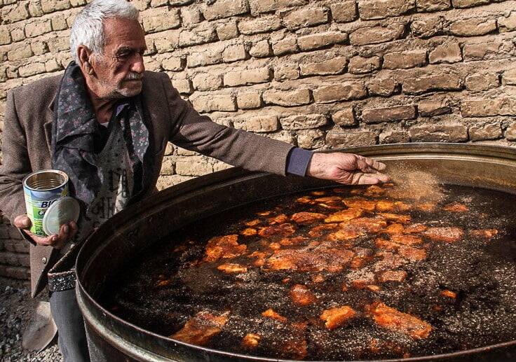 هر چیزی که دل تنگتان می خواهد، نذری دهید!