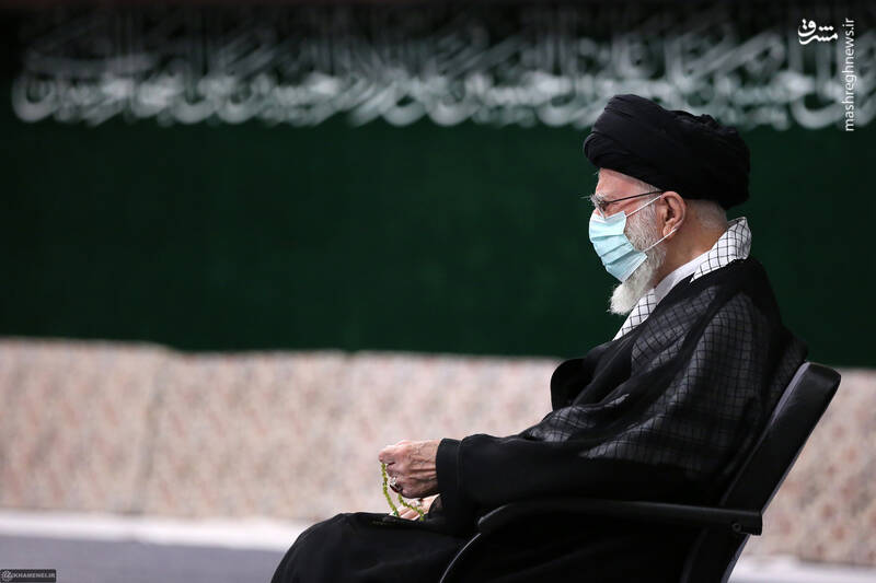 عزاداری شب عاشورای حسینی(ع) با حضور رهبر انقلاب اسلامی +تصاویر