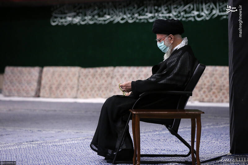عزاداری شب عاشورای حسینی(ع) با حضور رهبر انقلاب اسلامی +تصاویر