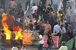 بازخوانی کارنامه سیاه فتنهگران در عاشورای 88/ از «شورش علیه جمهوریت» در خرداد تا «پایکوبی در عاشورا»