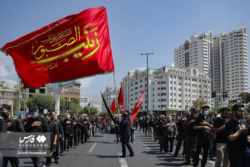 ایران در غم و ماتم سیدالشهدا(ع) / تشییع پیکر شهید بیسر در روز عاشورا +عکس و فیلم