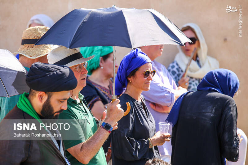 عکس/ حضور گردشگران خارجی در آیینهای محرم یزد