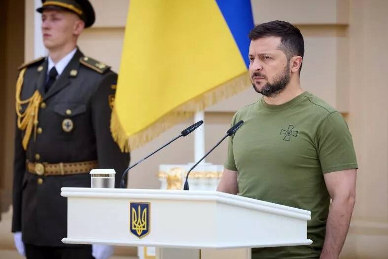 سایه «رسواییهای زلنسکی» بر کمکهای آمریکا به اوکراین