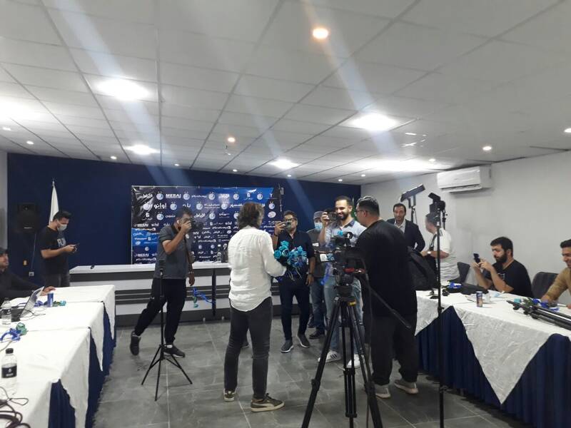 اقدام دوستانه ساپینتو در برخورد با خبرنگاران +عکس