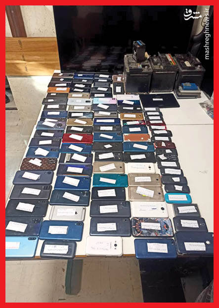 قاچاق گوشیهای سرقتی به آن سوی مرز +عکس