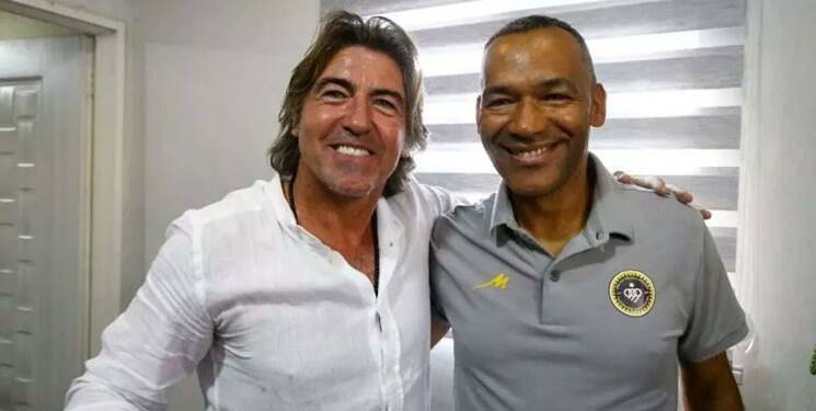 عملکرد سرمربی سپاهان در بین نیمه عالی بود/ اضافه شدن قائدی و محبی هم کمکی نمیکند