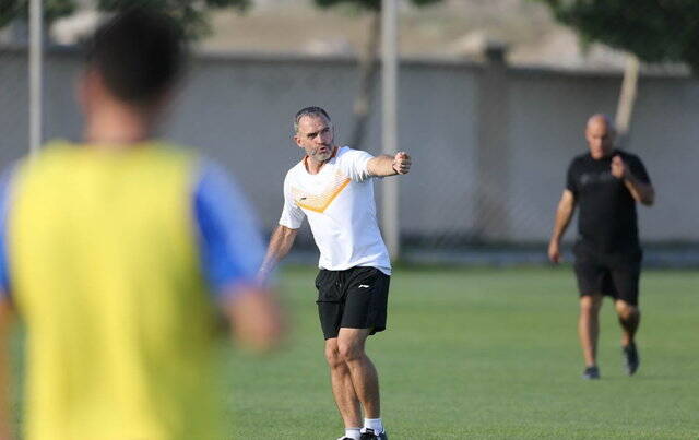 آمار مربیان خارجی استقلال در بازیهای نخست