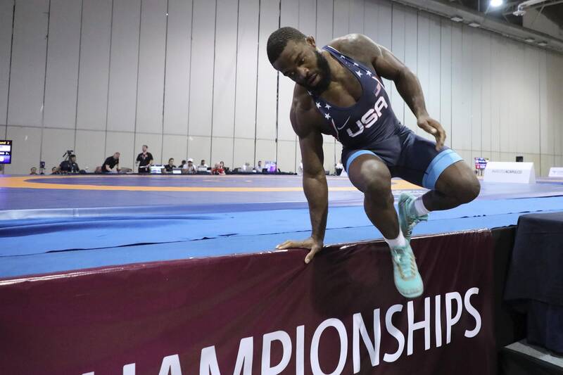 نخودی چالش جدی باروز برای قهرمانی؟