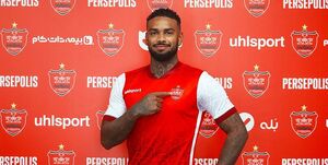 قرارداد لوکادیا رسما با پرسپولیس امضا شد+تصاویر