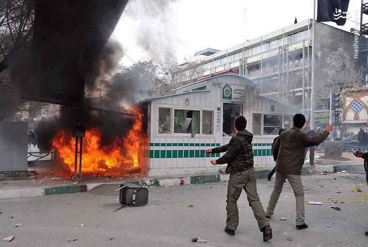 سرپل منافقین در پاریس چرا برای موسوی بیانیه نوشته است؟ / پشت پرده همکاری موساد با مشاور فتنهگران در پروژه بولتن سیاه + تصاویر 7