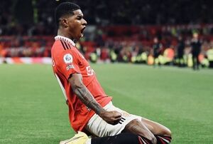 برد ارزشمند یونایتد مقابل لیورپول / ورود خوشیمن کاسمیرو به اولدترافورد