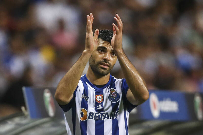 سرمربی پورتو از مصدومیت طارمی گفت / ستاره ایرانی به بازی دوشنبه میرسد؟