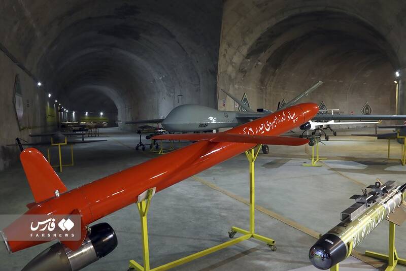 قدرتنمایی پرندههای ایرانی در آسمان / چرا ارتش رزمایش پهپادی برگزار کرد؟ 6