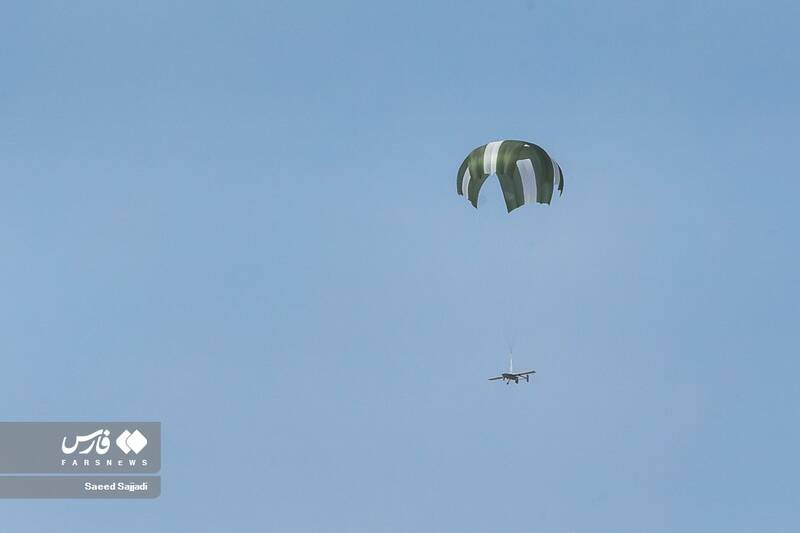 قدرتنمایی پرندههای ایرانی در آسمان / چرا ارتش رزمایش پهپادی برگزار کرد؟ 22