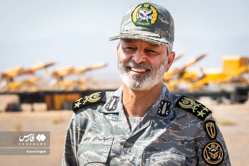 قدرتنمایی پرندههای ایرانی در آسمان / چرا ارتش رزمایش پهپادی برگزار کرد؟ 23