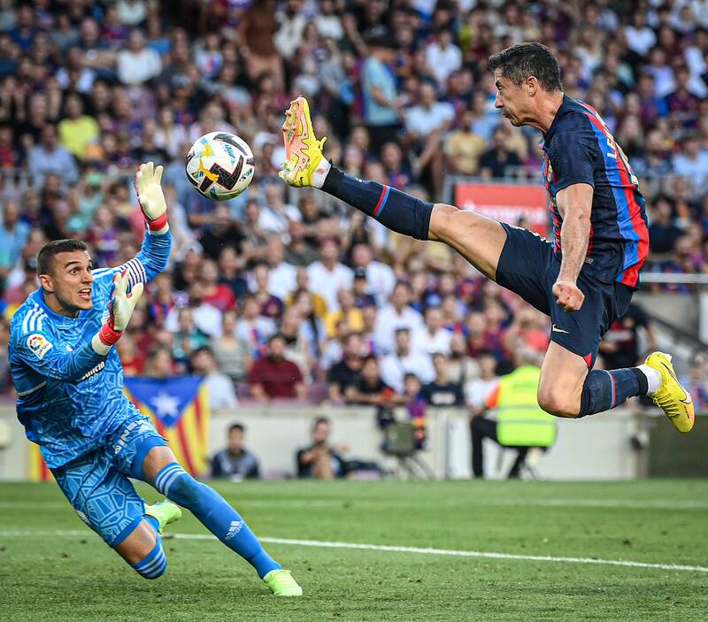 برد پرگل بارسلونا با درخشش دوباره لواندوفسکی