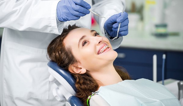 چرا هزینه ارتودنسی دندان زیاد است؟