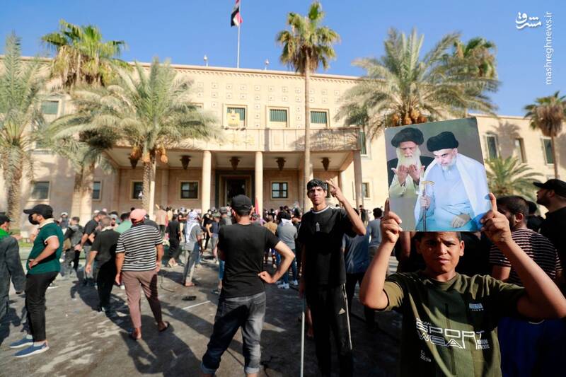 تصاویر جدید از هجوم صدریها به قصر جمهوری