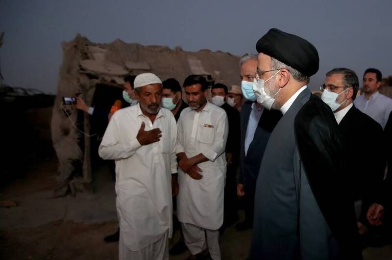 روایتی از سفر رئیسی به نقاط محروم ۳۱ استان/ همدلی صادقانه با مردم از «سیسخت» تا «قلعهگنج»