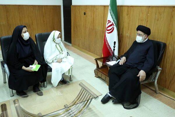 روایتی از سفر رئیسی به نقاط محروم ۳۱ استان/ همدلی صادقانه با مردم از «سیسخت» تا «قلعهگنج»