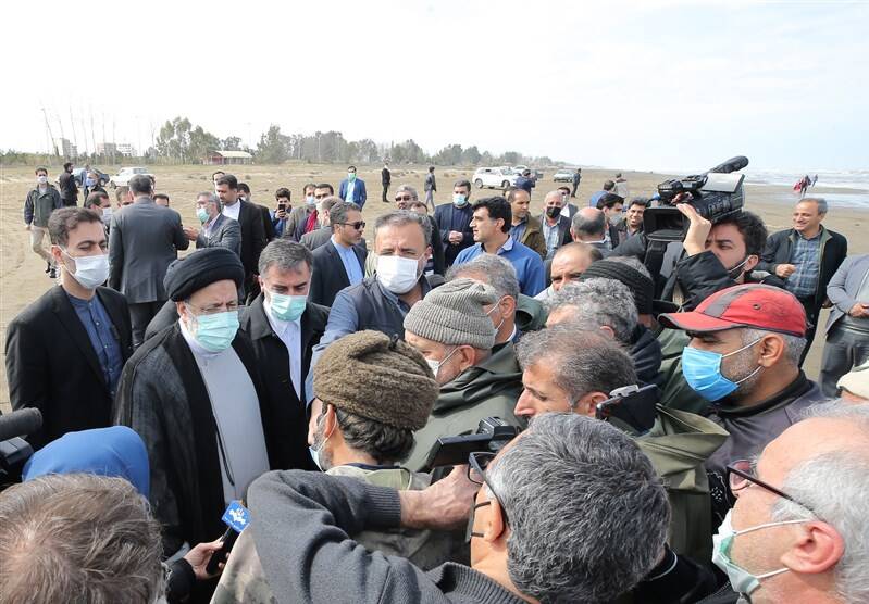 روایتی از سفر رئیسی به نقاط محروم ۳۱ استان/ همدلی صادقانه با مردم از «سیسخت» تا «قلعهگنج»