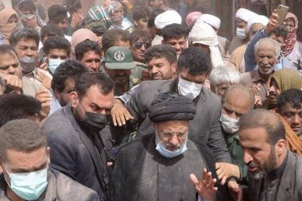 روایتی از سفر رئیسی به نقاط محروم ۳۱ استان/ همدلی صادقانه با مردم از «سیسخت» تا «قلعهگنج»