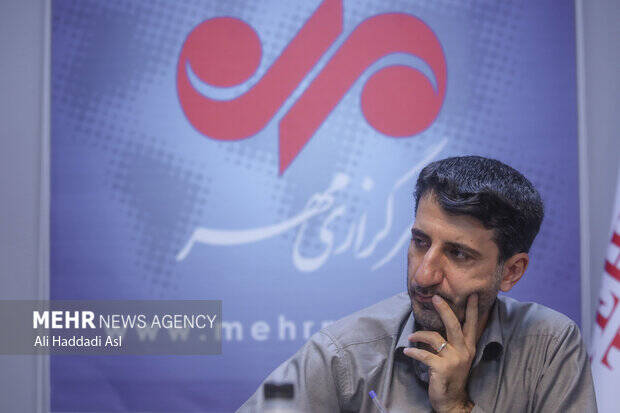 جدال تاریخ و ادبیات ونفی خلق در نویسندگی روایت جنگ رامخدوش میکند