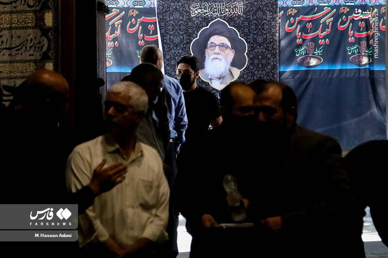 عکس/ حضور چهرهها در مراسم ترحیم آیتالله مصطفوی