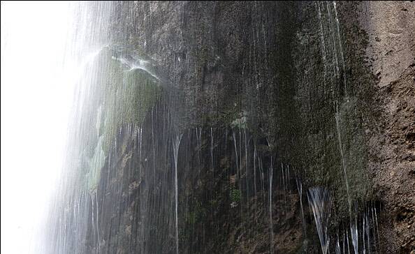 خانوادگی در حوالی بلندترین آبشار مازندران +عکس