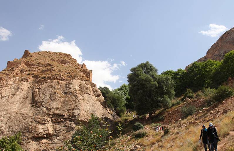 خانوادگی در حوالی بلندترین آبشار مازندران +عکس