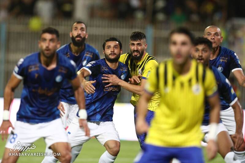 تیم ساپینتو آنُرمال نیست ایرادش مشکل پارسال است/ سرمربی استقلال اصلا نمیداند در ایران چه خبر است/ اگر امروز سرمربی را تغییر بدهیم چوبش را می خوریم