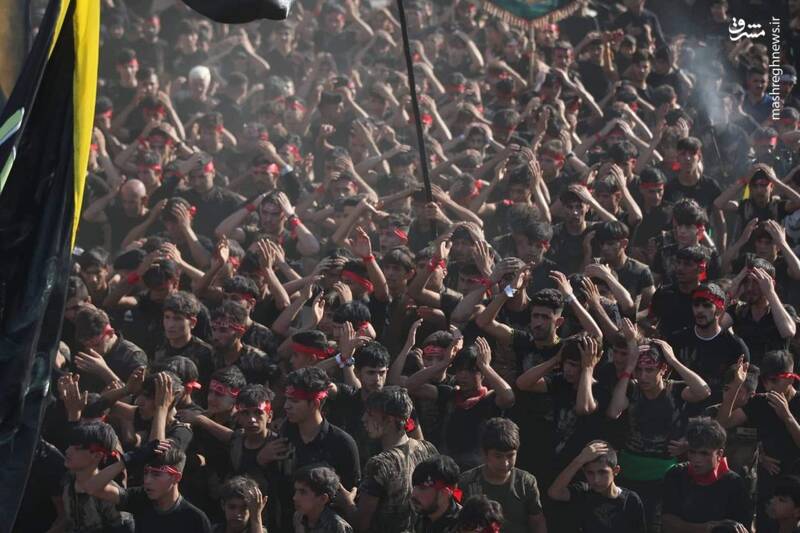 پیاده روی ده ها هزار نفر بسمت مقام امام حسن مجتبی (ع)+ عکس