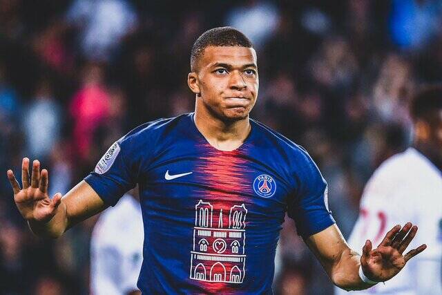 تیم منتخب گرانترین بازیکنان حال حاضر جهان