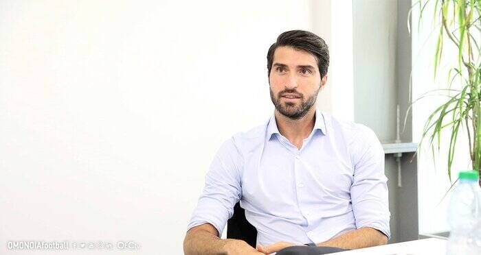 لباس ملکه بر تن کریم/ پیش به سوی دیدار با منچستر و قاتل رئال