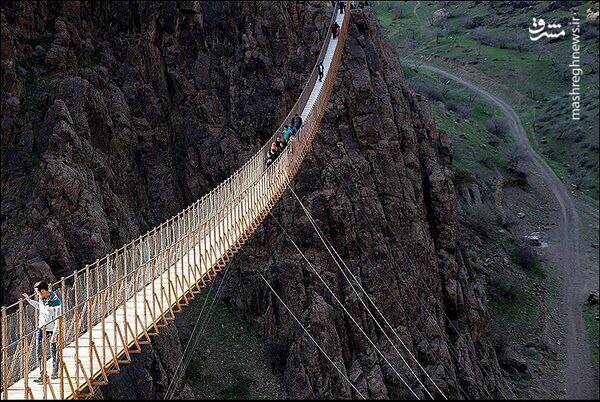 تصاویری دیدنی از پل معلق پیر تقی در اردبیل