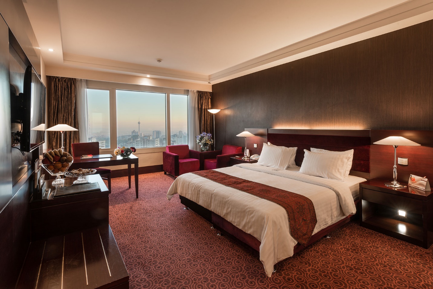 اقامتی دلپذیر درهتل پارسیان آزادی