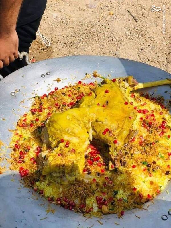 پذیرایی گرم مردم شهر سماوه عراق از زوار اربعین+ عکس