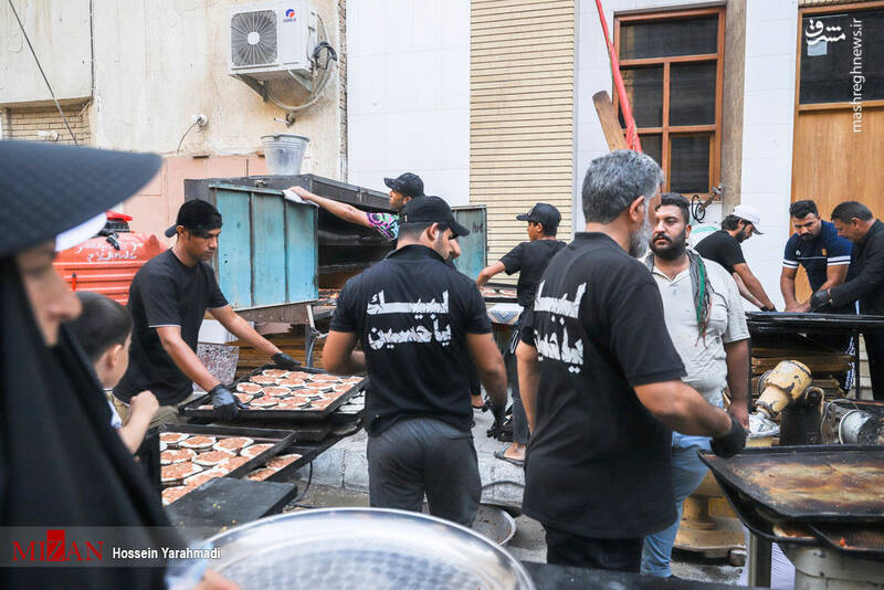 عکس/ پذیرایی از زائران اربعین در مواکب