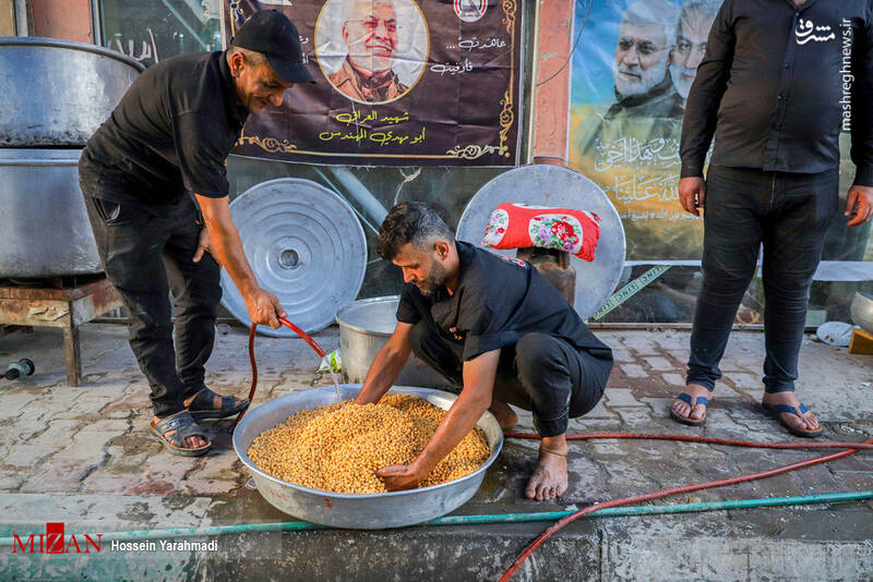 عکس/ پذیرایی از زائران اربعین در مواکب