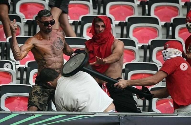 درگیری شدید بین هواداران دو تیم فوتبال +عکس و فیلم