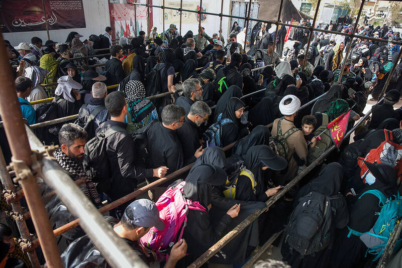 آخرین اخبار از مرزهای منتهی به عراق/ ظرفیت موکبها در عراق تکمیل است