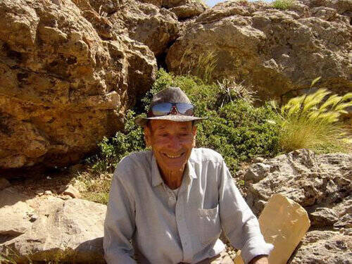 ماجرای عجیب غارهای «بیوکآقا» در کوههای تهران چیست؟ | فرهاد کوهکن قرن ۲۱ را بشناسید