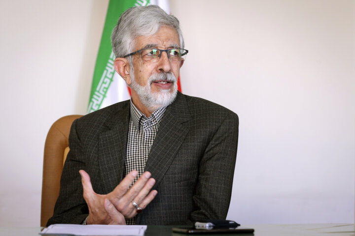 رئیسجمهور دیگر فردی زمینگیر و تهراننشین تلقی نمیشود/ عزم دولت در مبارزه با فساد جدی است