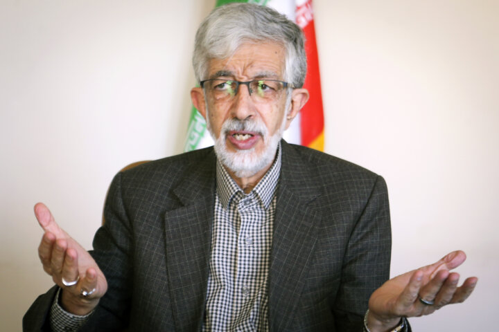 رئیسجمهور دیگر فردی زمینگیر و تهراننشین تلقی نمیشود/ عزم دولت در مبارزه با فساد جدی است