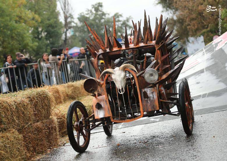 عکس/ مسابقات خودروهای دست ساز بدون موتور