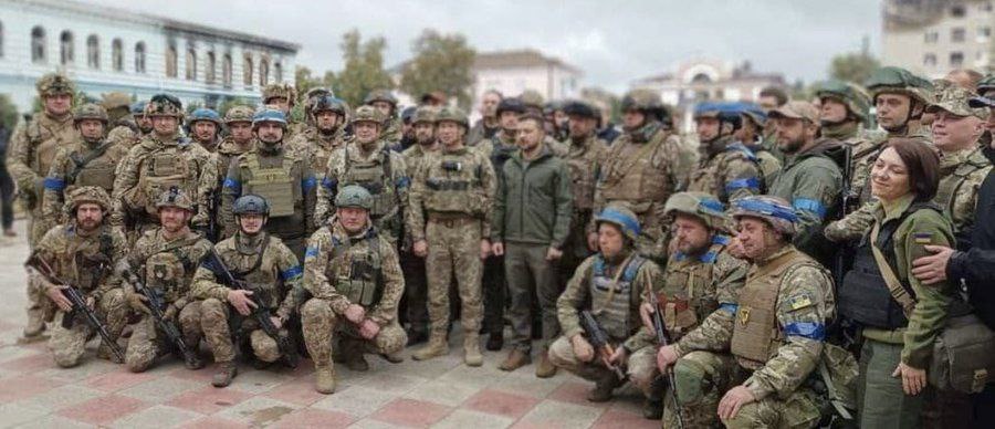 حضور زلنسکی در خط مقدم جنگ در خارکیف +عکس