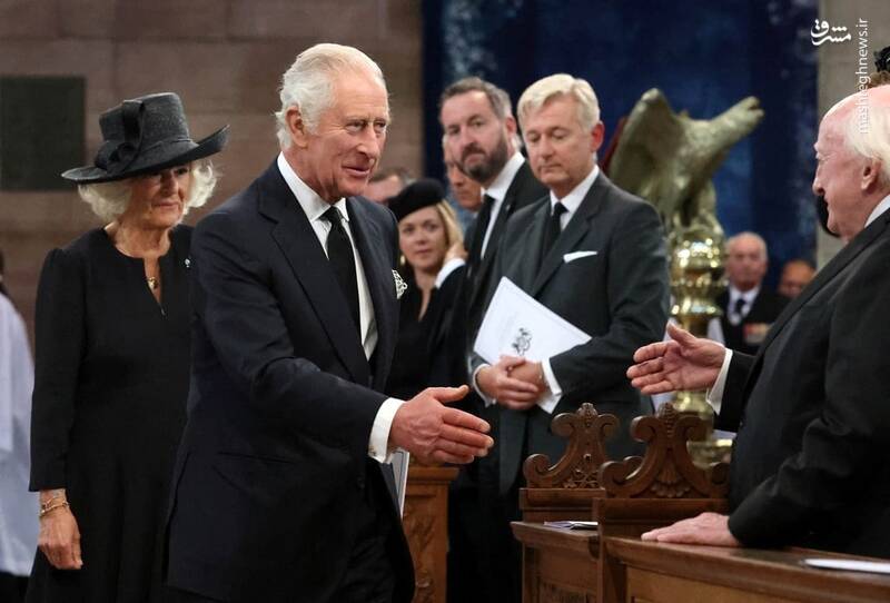 انتقال تابوت ملکه به لندن همزمان با سفر شاه انگلیس به بلفاست+ عکس