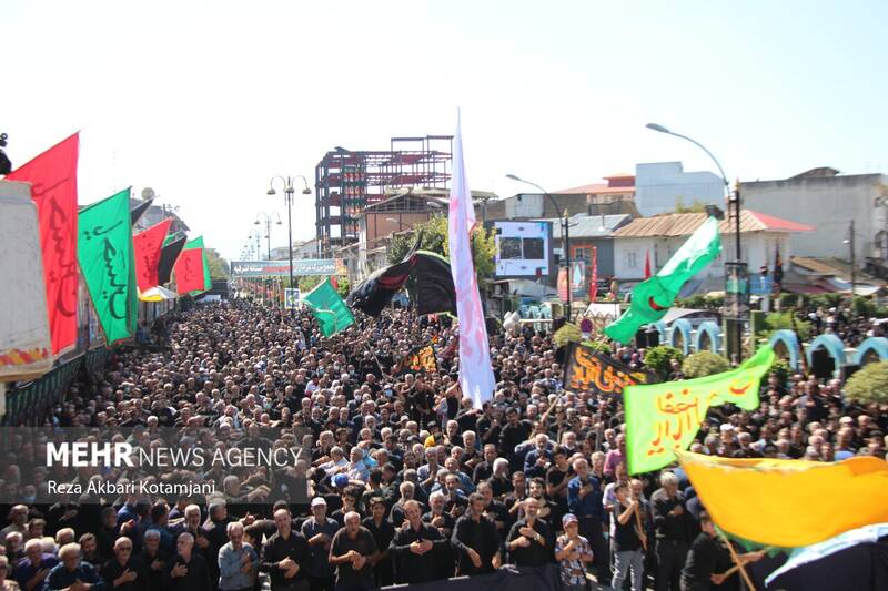 سوگواری جاماندگان اربعین در سراسر ایران / صحنه تجلی «انا من حسین» 22