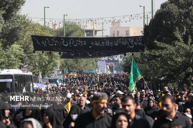 سوگواری جاماندگان اربعین در سراسر ایران / صحنه تجلی «انا من حسین» 28